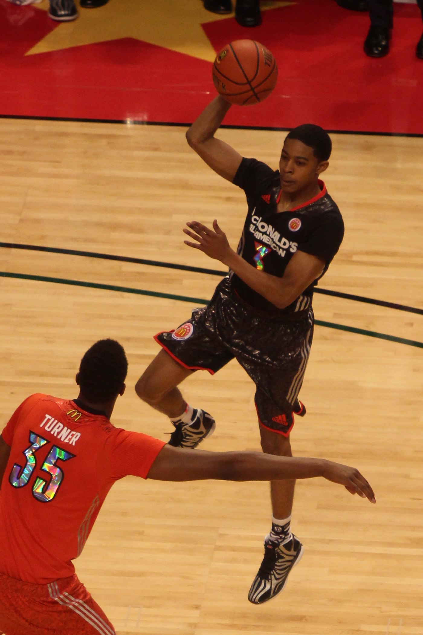 Imagem de referência de Tyler Ulis, descrito nos dados abertos como basquetebolista estadunidense