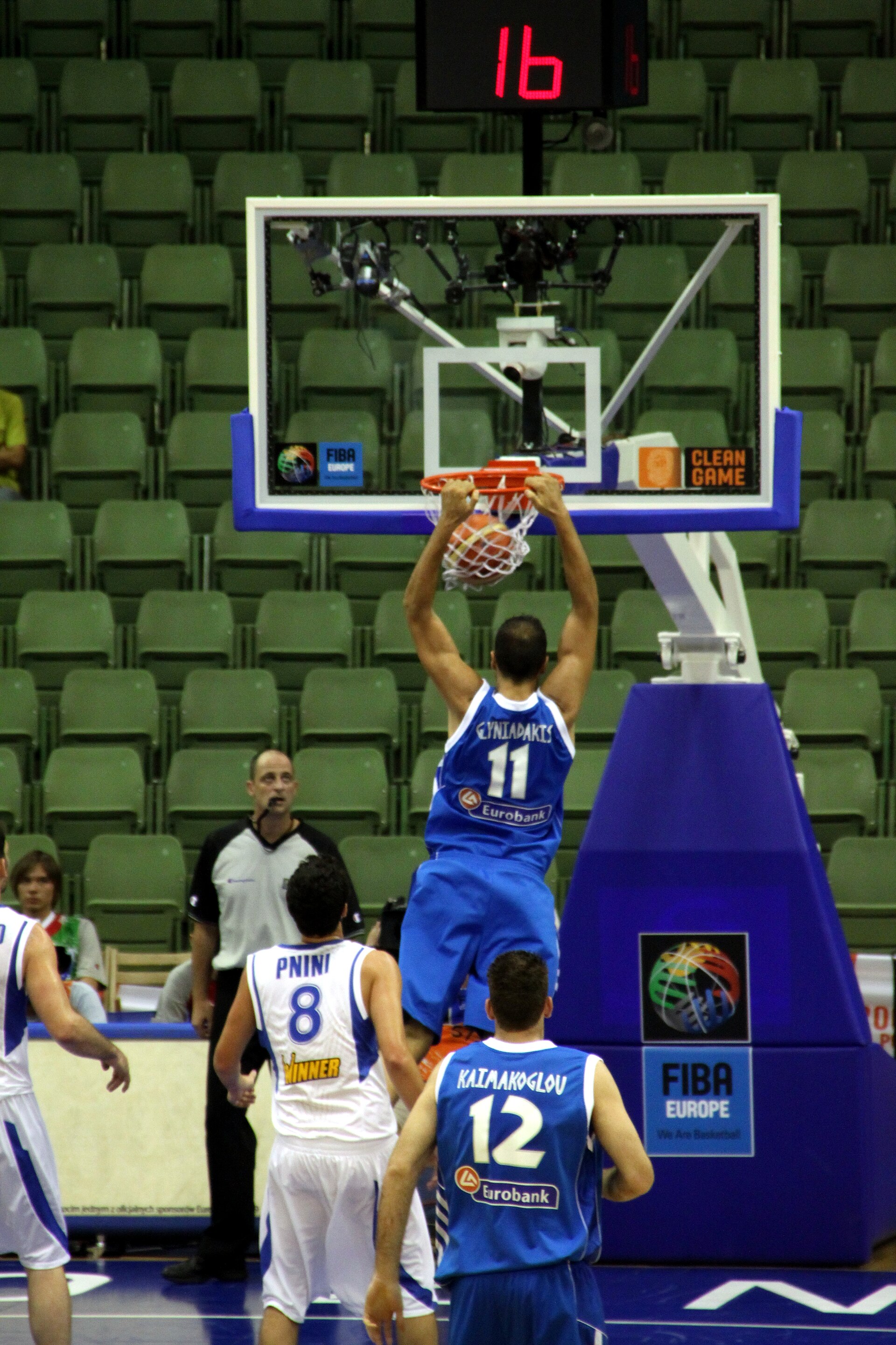 Imagem de referência de Andreas Glyniadakis, descrito nos dados abertos como jogador de basquetebol grego