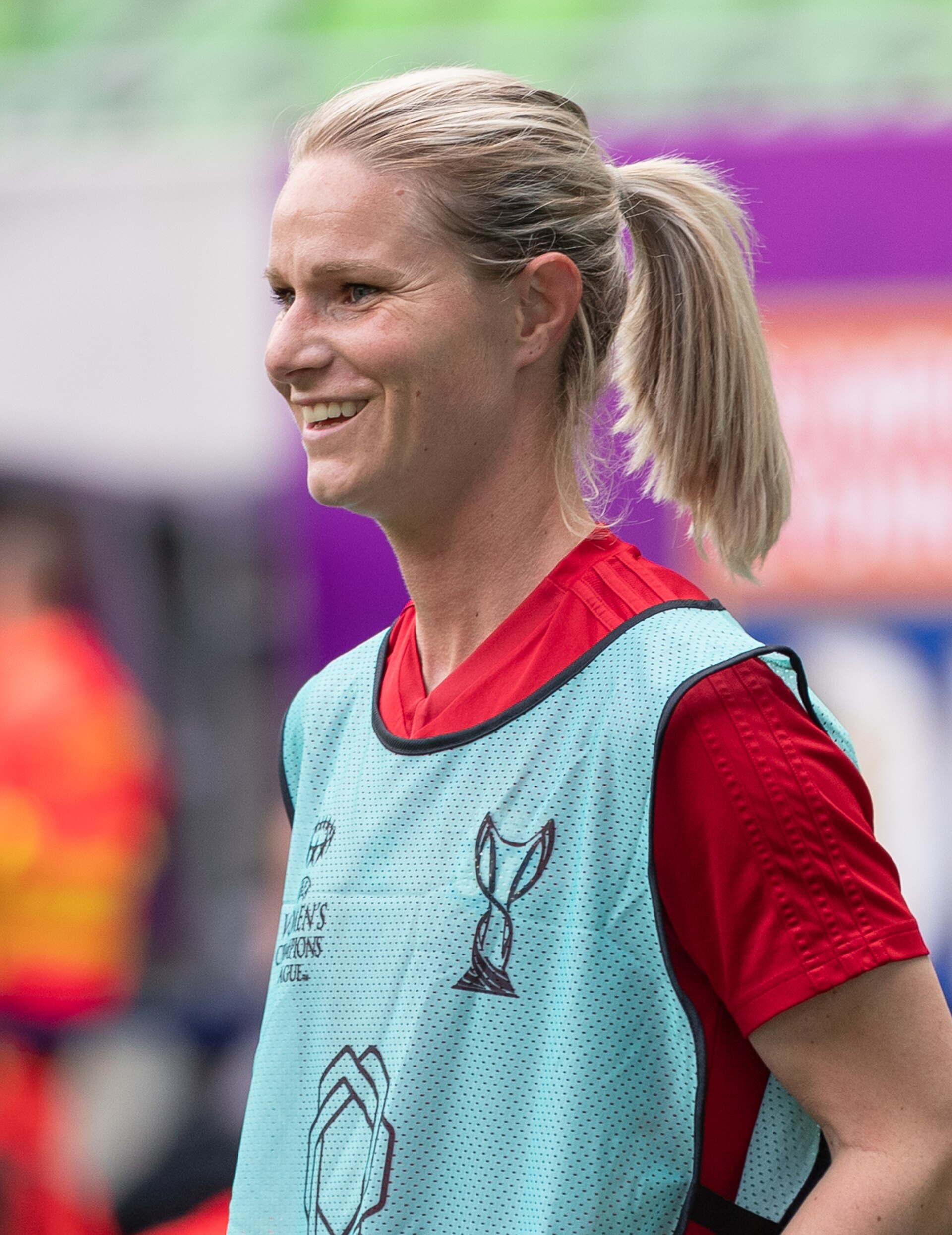 Imagem de referência de Amandine Henry, descrito nos dados abertos como futebolista francesa