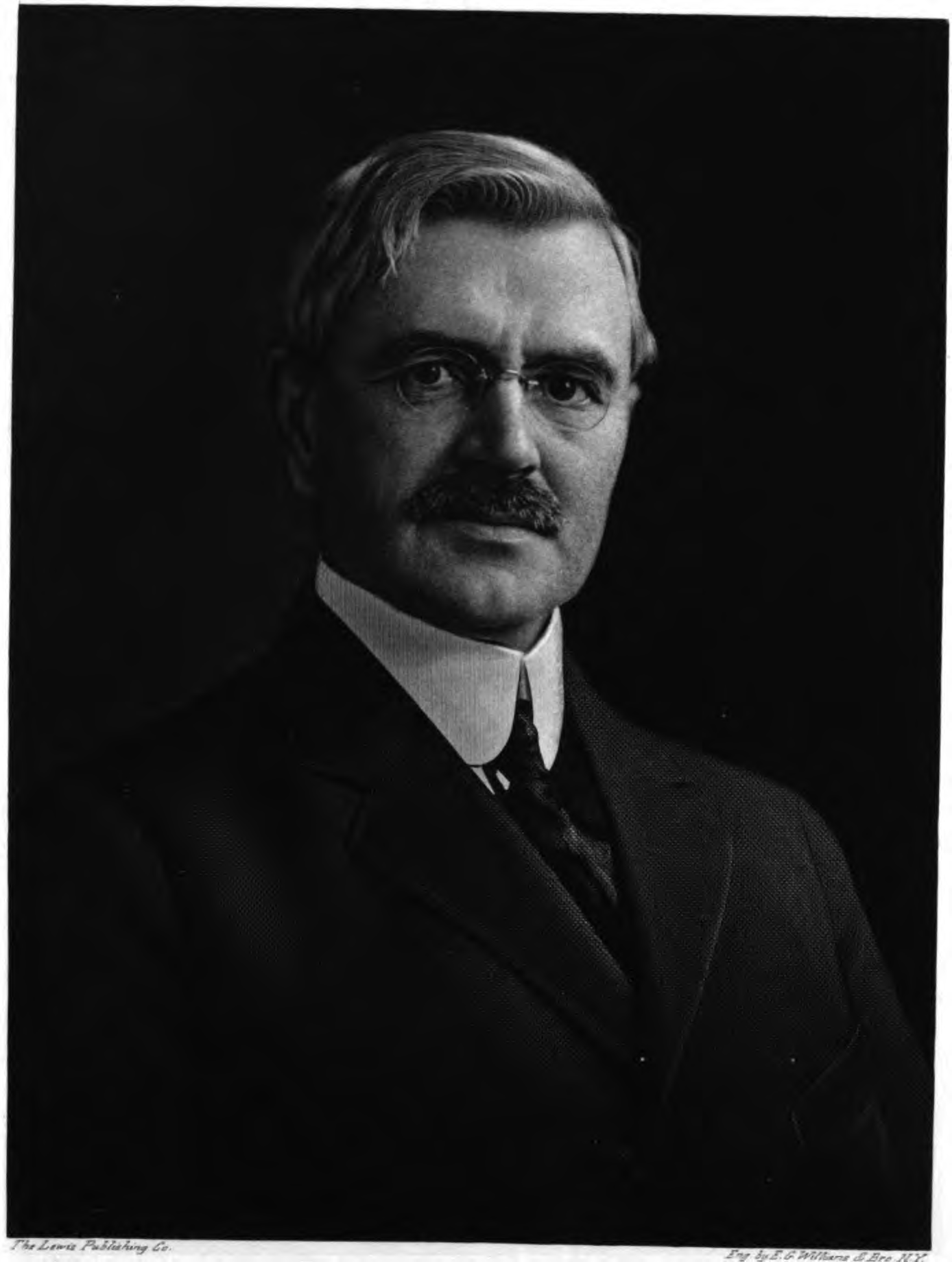 Imagem de referência de Milton Romney, descrito nos dados abertos como jogador de futebol americano dos Estados Unidos