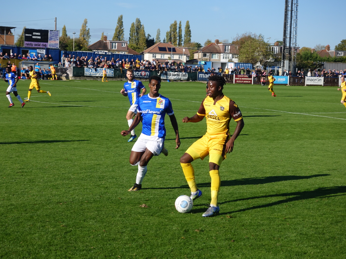 Imagem de referência relacionada a Wealdstone Football Club, item descrito como registro de referência sobre Wealdstone Football Club, organizado a partir de dados estruturados abertos
