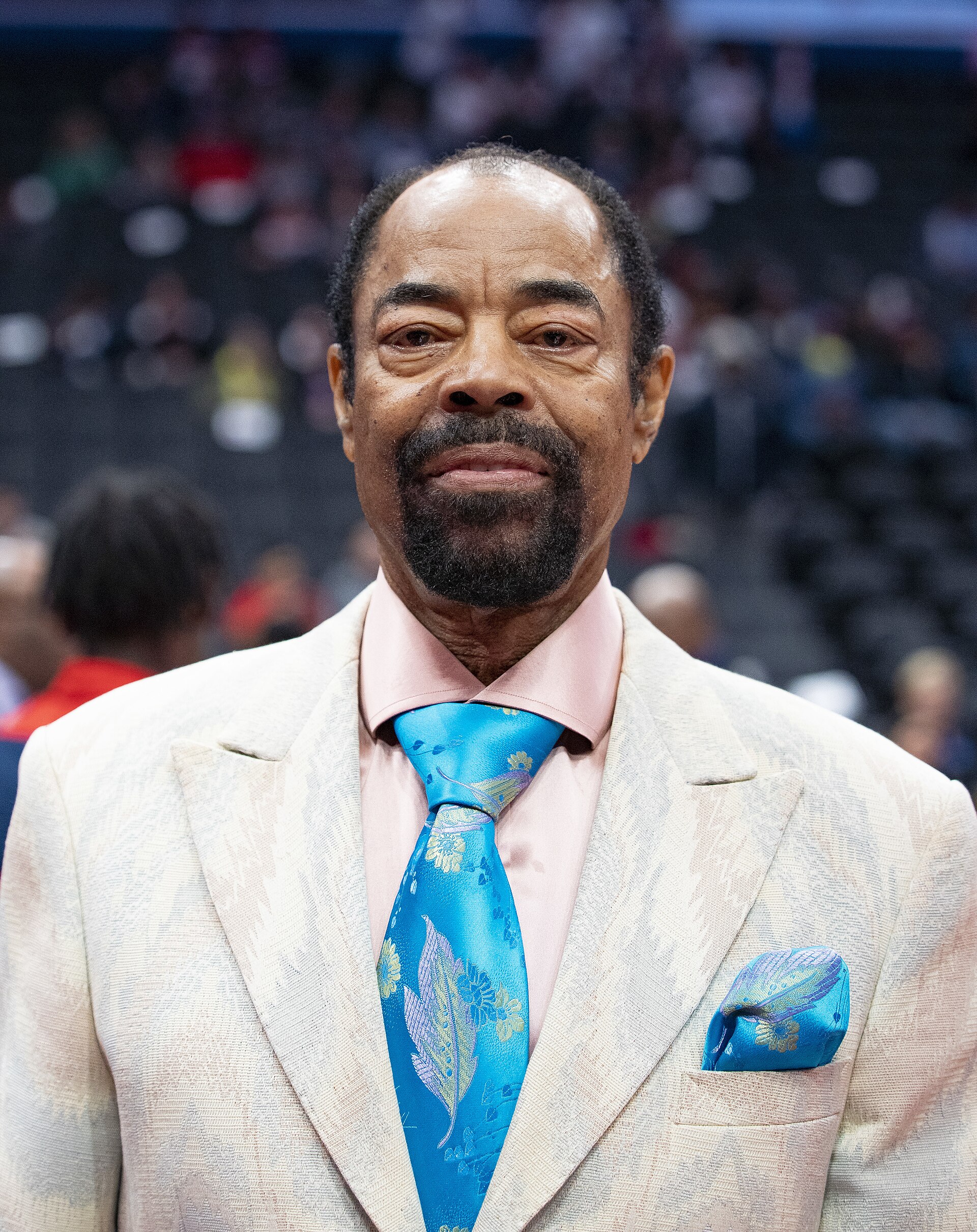 Imagem de referência relacionada a Walt Frazier, item descrito como basquetebolista estadunidense