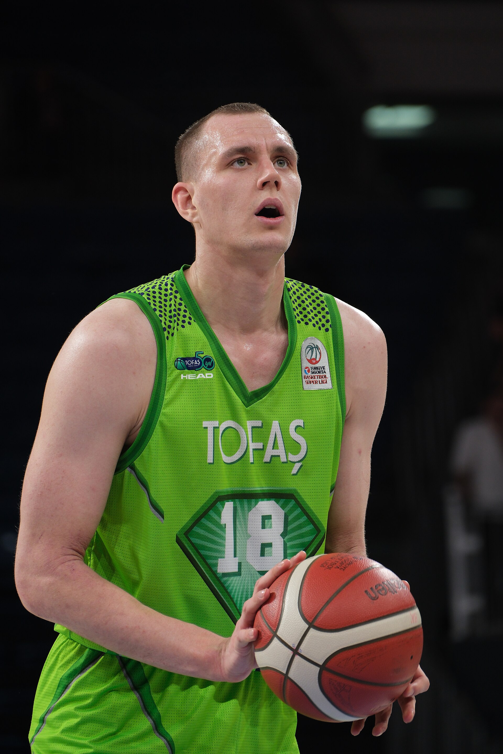 Imagem de referência de Anžejs Pasečņiks, descrito nos dados abertos como jogador de basquetebol letão