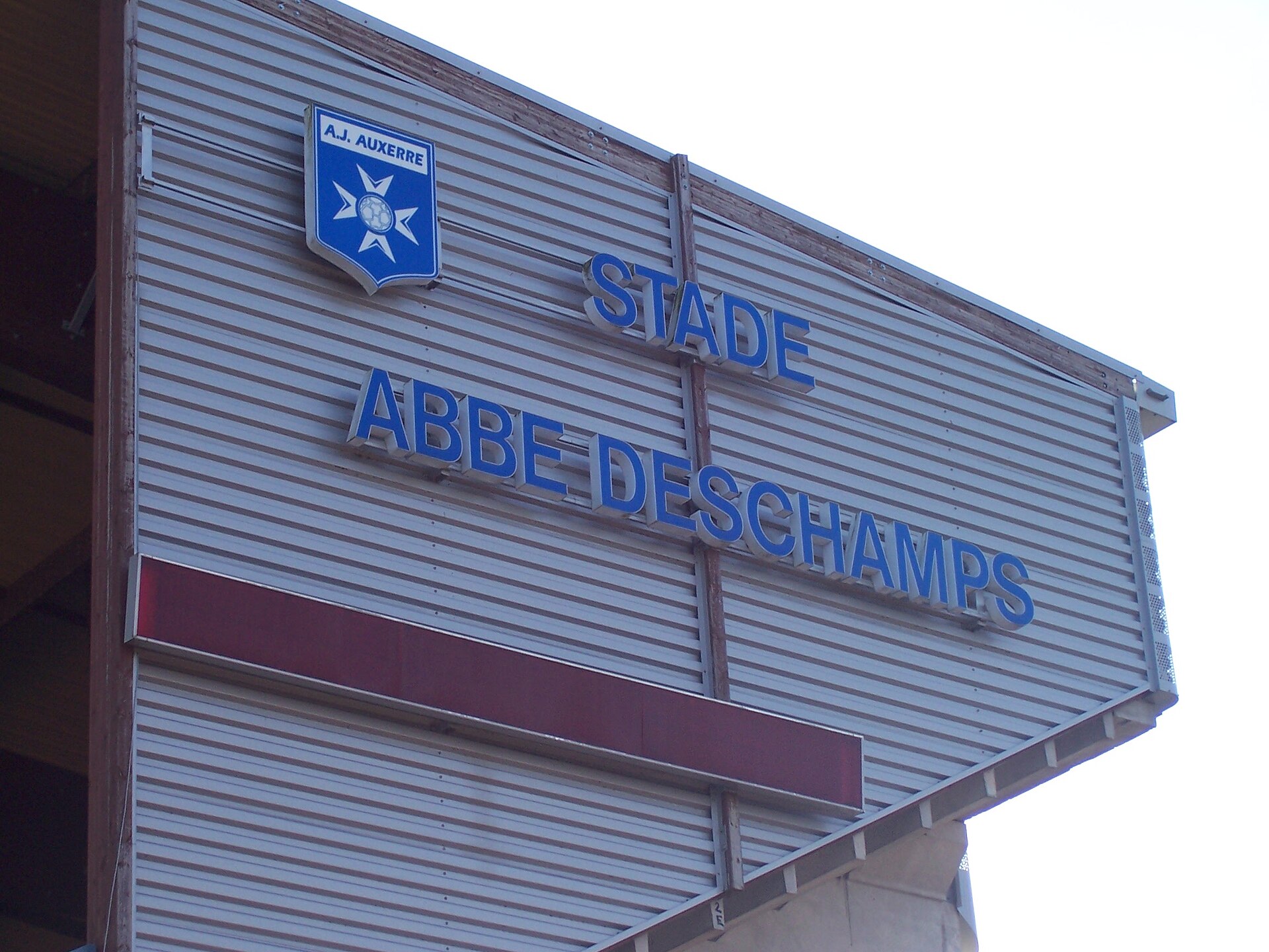 Imagem de referência relacionada a Stade de l'Abbé-Deschamps, item descrito como registro de referência sobre Stade de l'Abbé-Deschamps, organizado a partir de dados estruturados abertos
