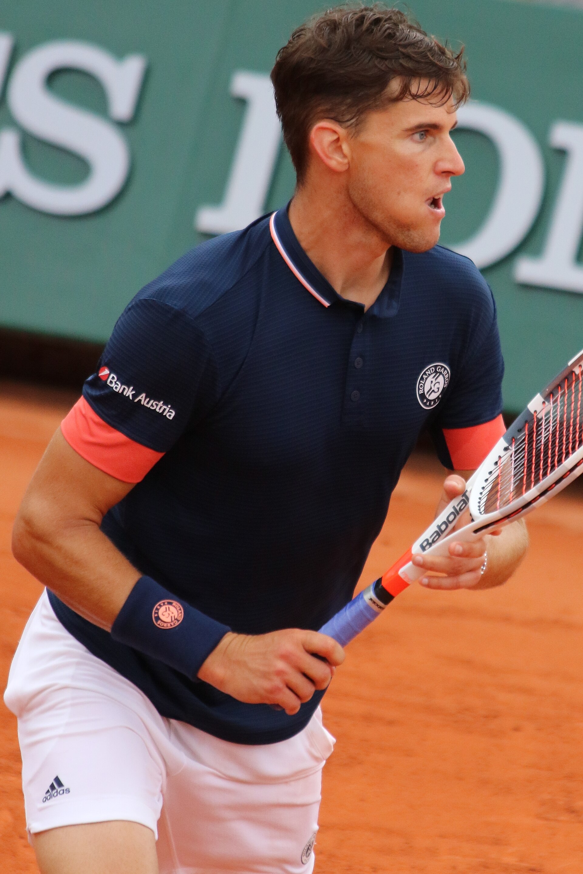 Imagem de referência relacionada a Dominic Thiem, item descrito como tenista austríaco