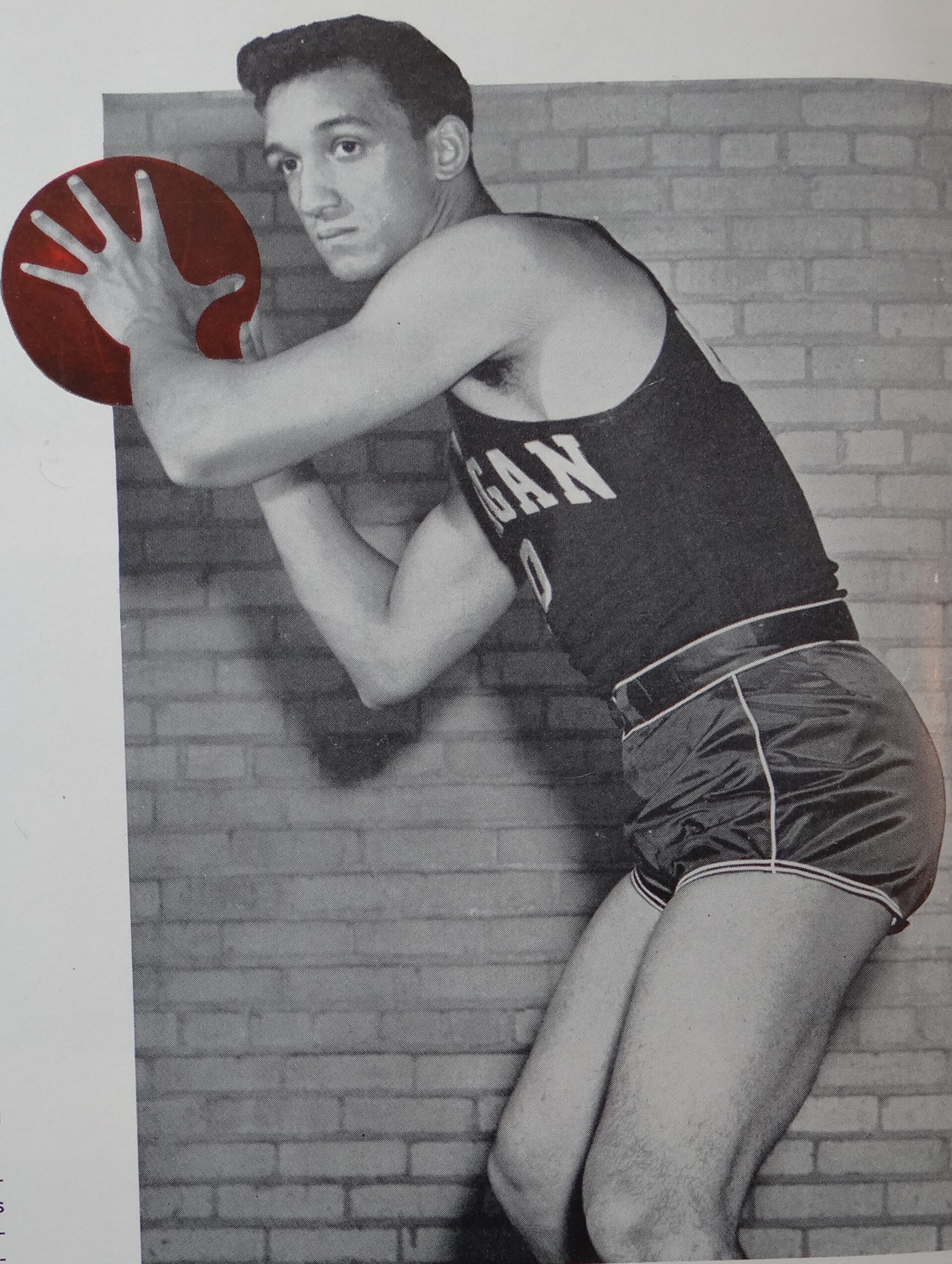 Imagem de referência de Bob Harrison, descrito nos dados abertos como basquetebolista estadunidense