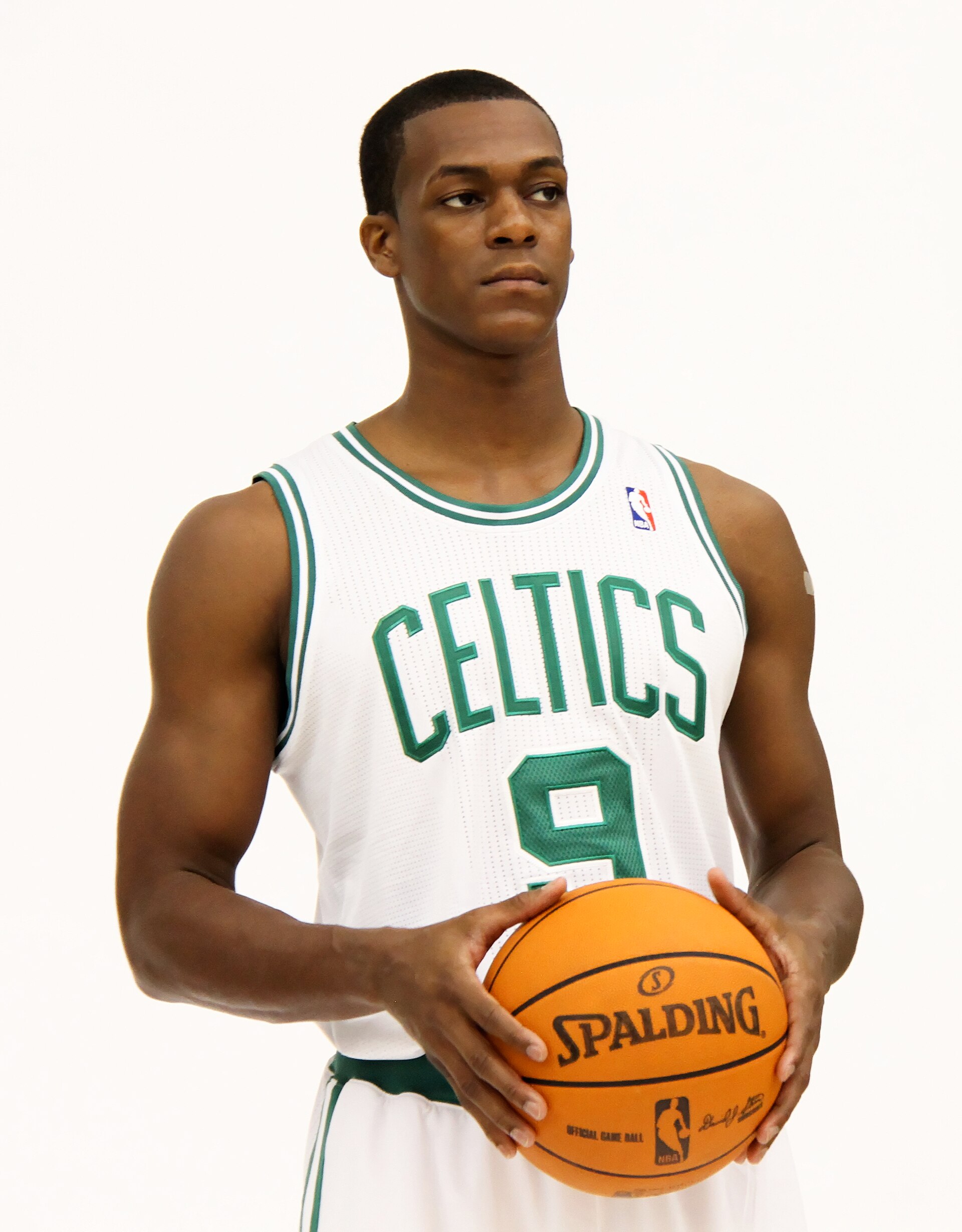 Imagem de referência relacionada a Rajon Rondo, item descrito como basquetebolista estadunidense