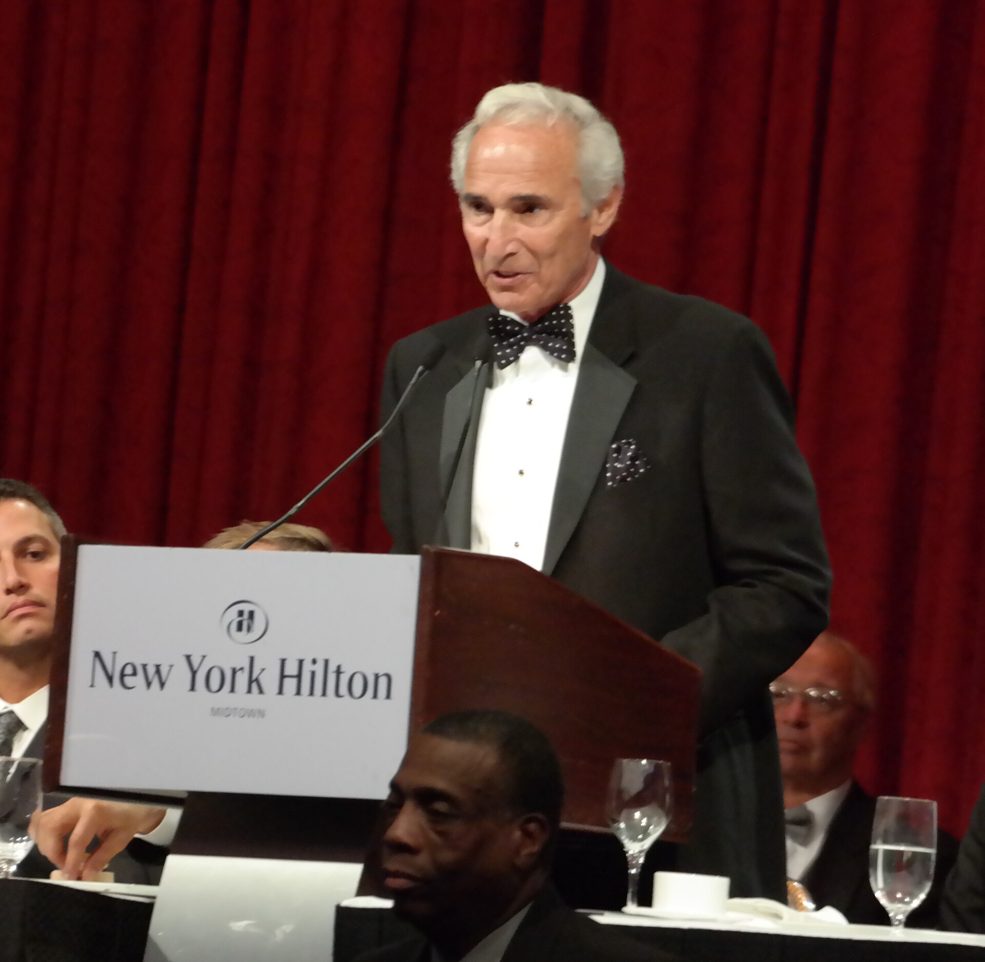 Imagem de referência de Sandy Koufax, descrito nos dados abertos como jogador de beisebol americano