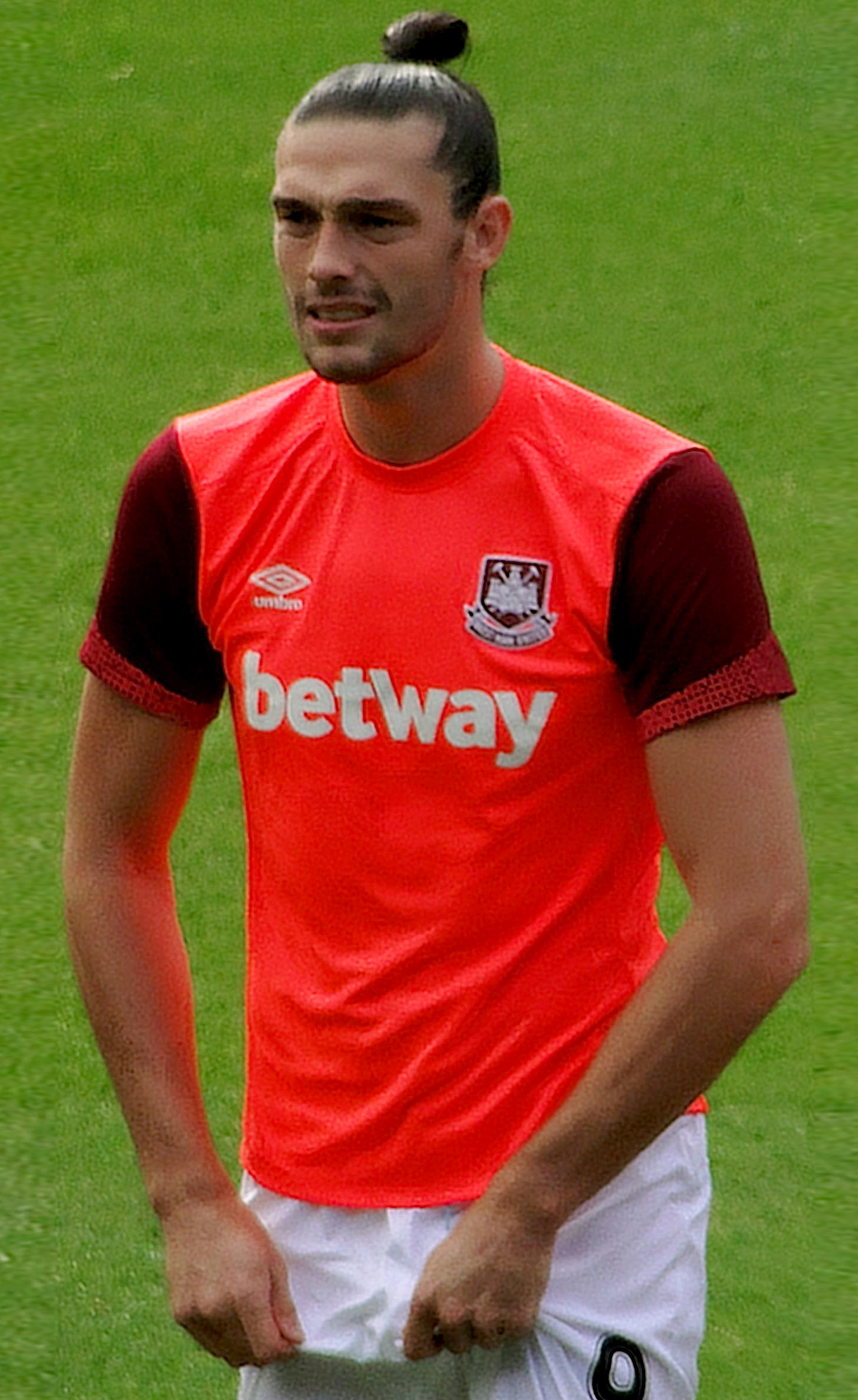 Imagem de referência relacionada a Andy Carroll, item descrito como futebolista inglês