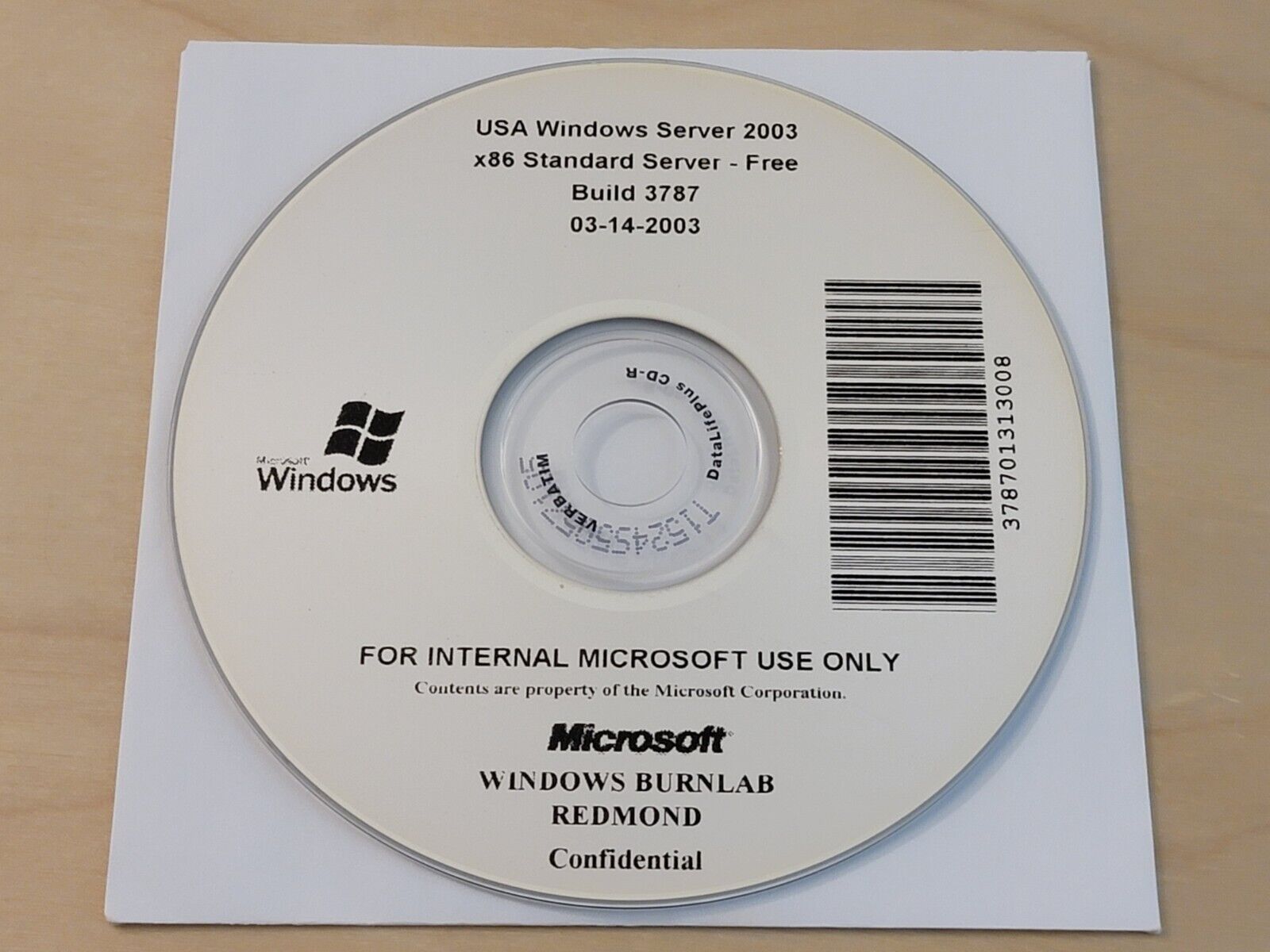 Imagem de referência relacionada a Windows Server 2003, item descrito como sistema operativo