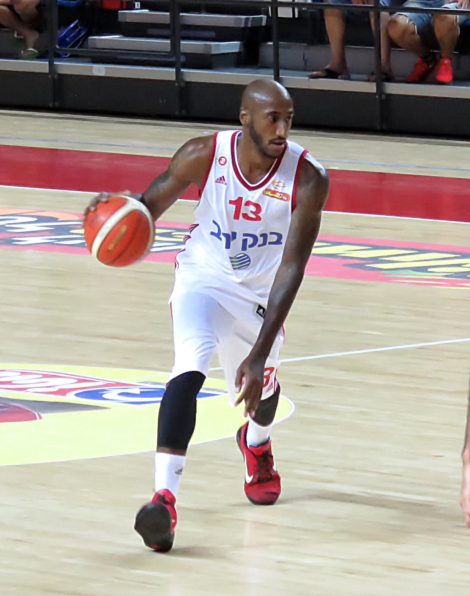Imagem de referência de Bracey Wright, descrito nos dados abertos como basquetebolista estadunidense