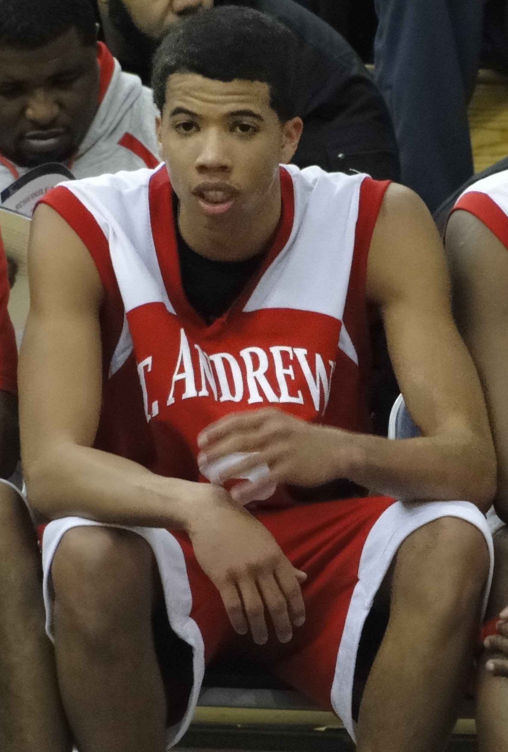 Imagem de referência de Michael Carter-Williams, descrito nos dados abertos como basquetebolista estadunidense
