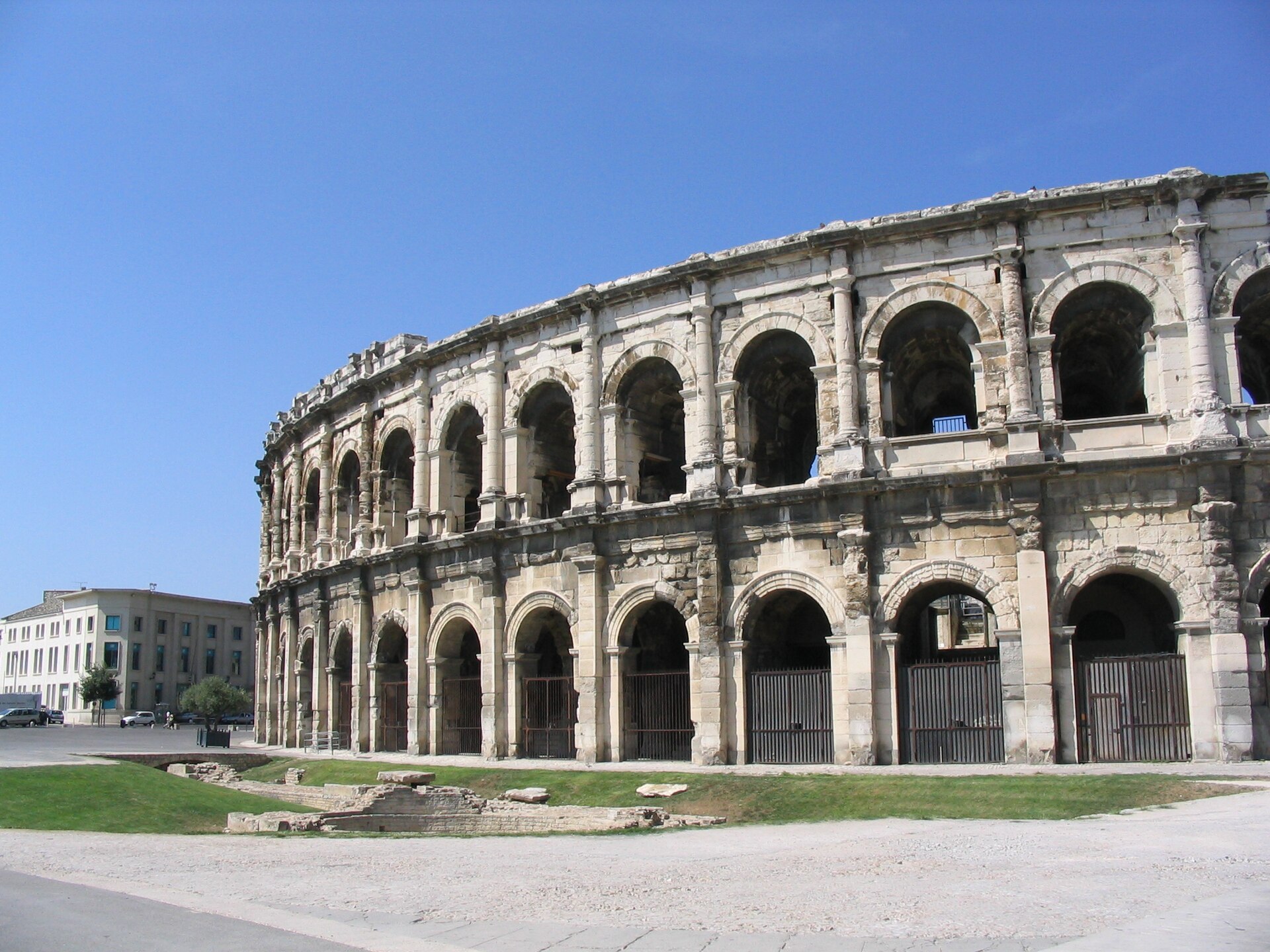 Imagem de referência relacionada a Arena de Nimes, item descrito como registro de referência sobre Arena de Nimes, organizado a partir de dados estruturados abertos