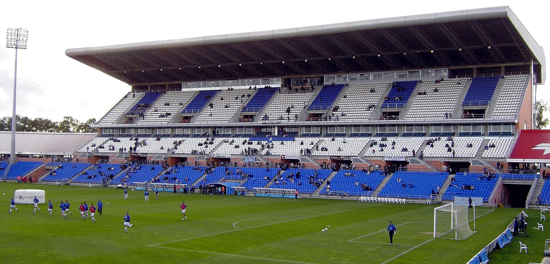 Imagem de referência relacionada a Real Club Recreativo de Huelva, item descrito como clube de futebol sediado em Huelva, Espanha