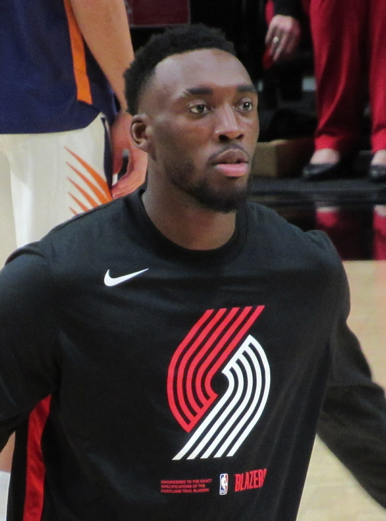 Imagem de referência de Nassir Little, descrito nos dados abertos como jogador de basquetebol norte-americano