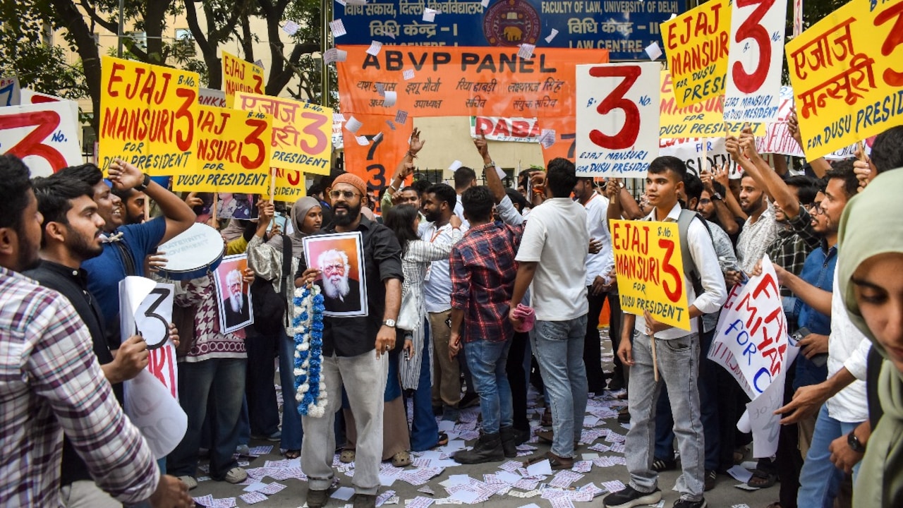 Eleições da DUSU: Por que os candidatos gastam lakh de rupees apesar do limite de campanha de Rs 5.000