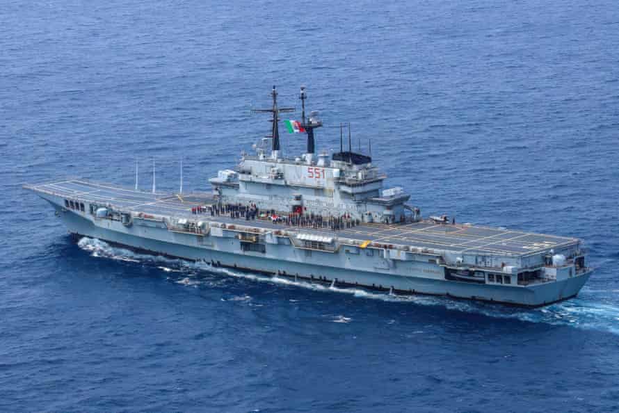 A Indonésia recebe seu primeiro porta-aviões no meio de debates sobre custos e ambições militares