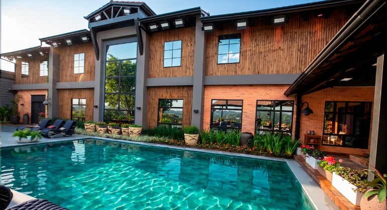 Experiente no assunto! Carol Lekker elege sua treta favorita de A Fazenda: ‘Fui longe’