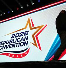 Últimos preparativos para a Convenção Nacional Republicana de 2026 no American Airlines Center, em Dallas, no Texas, em 8 de setembro. O evento foi marcado por discursos em apoio ao presidente Donald Trump e pela mobilização do partido para as eleições legislativas de meio de mandato. Foto: RFI