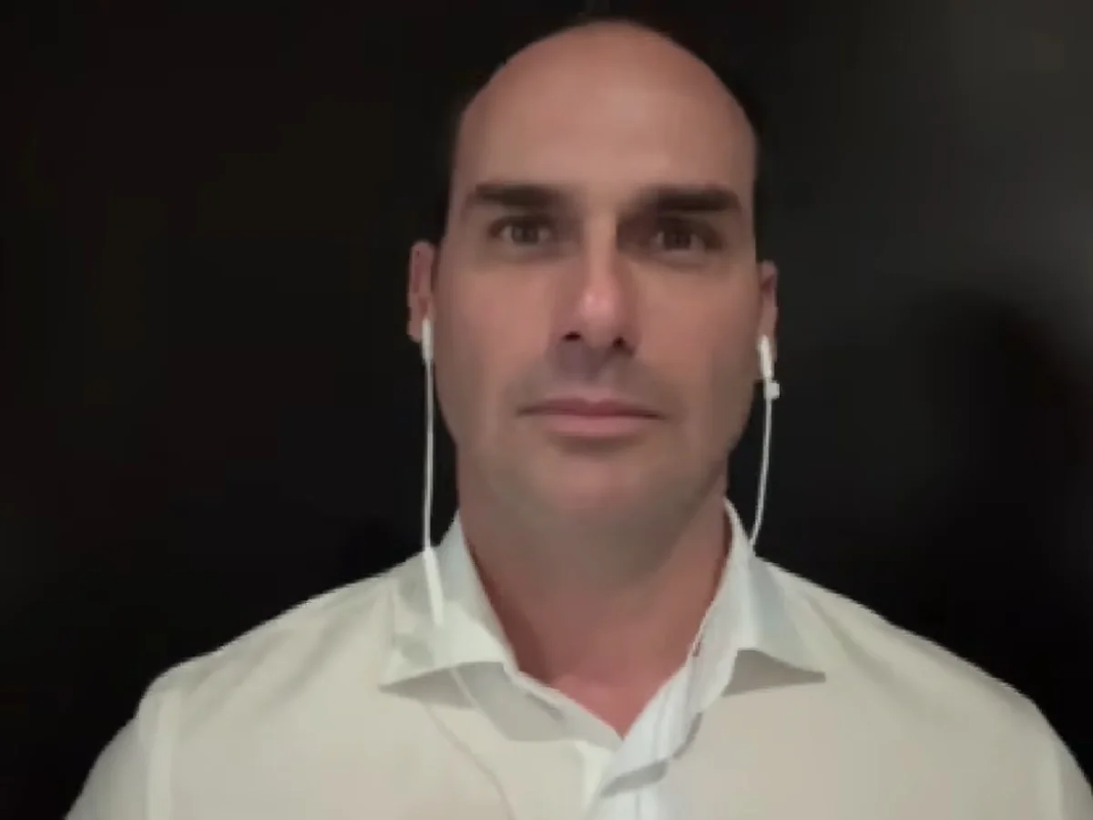 Eduardo Bolsonaro "orientou" uso de recursos do Dark Horse nos EUA, diz PF