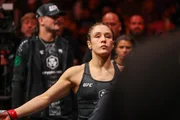 Imagem da matéria: Com ex-campeões no card, Jean Silva comanda luta principal do UFC Noche