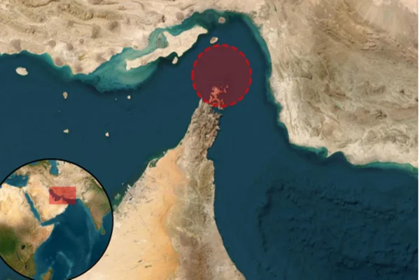 Ataque contra embarcação iraniana no Estreito de Ormuz deixa um morto