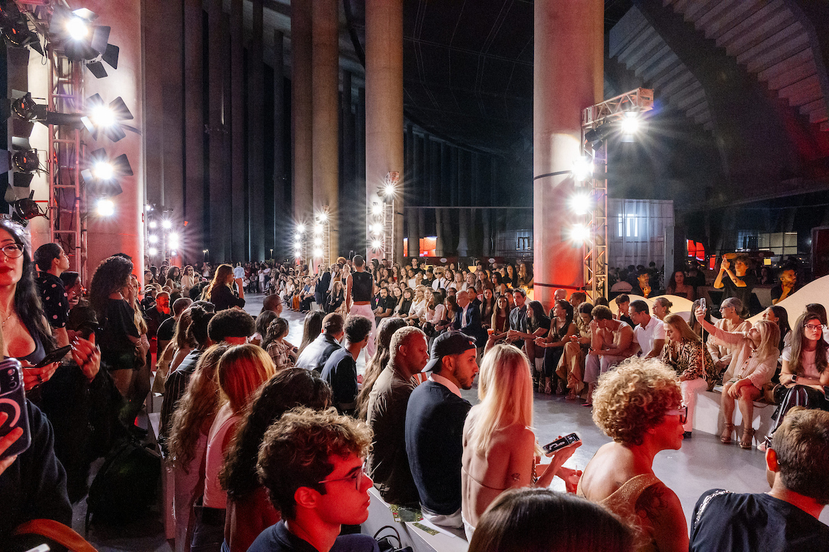 Por trás da passarela: equipe do Metrópoles Catwalk ganha os holofotes