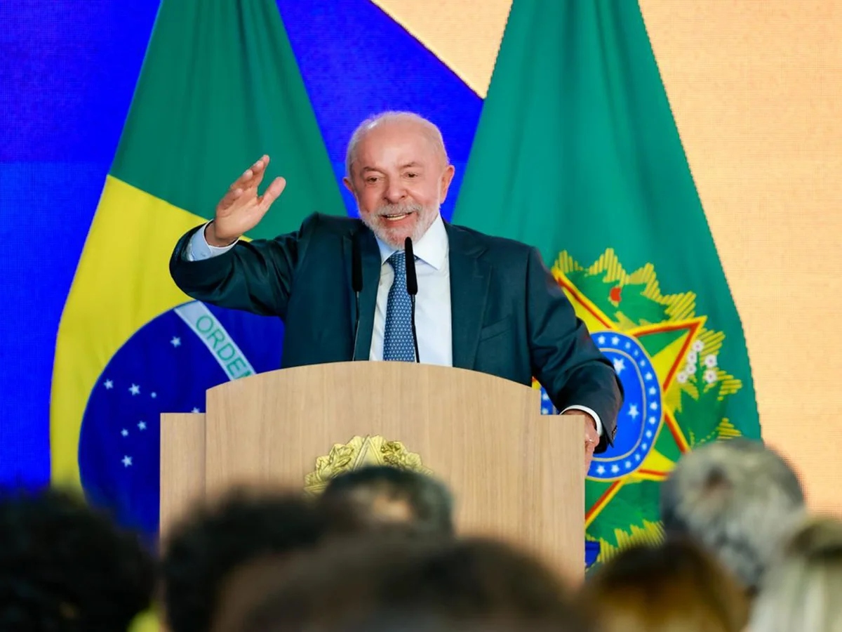 Lula: campanha aciona TSE por transporte a quem teve local de votar mudado
