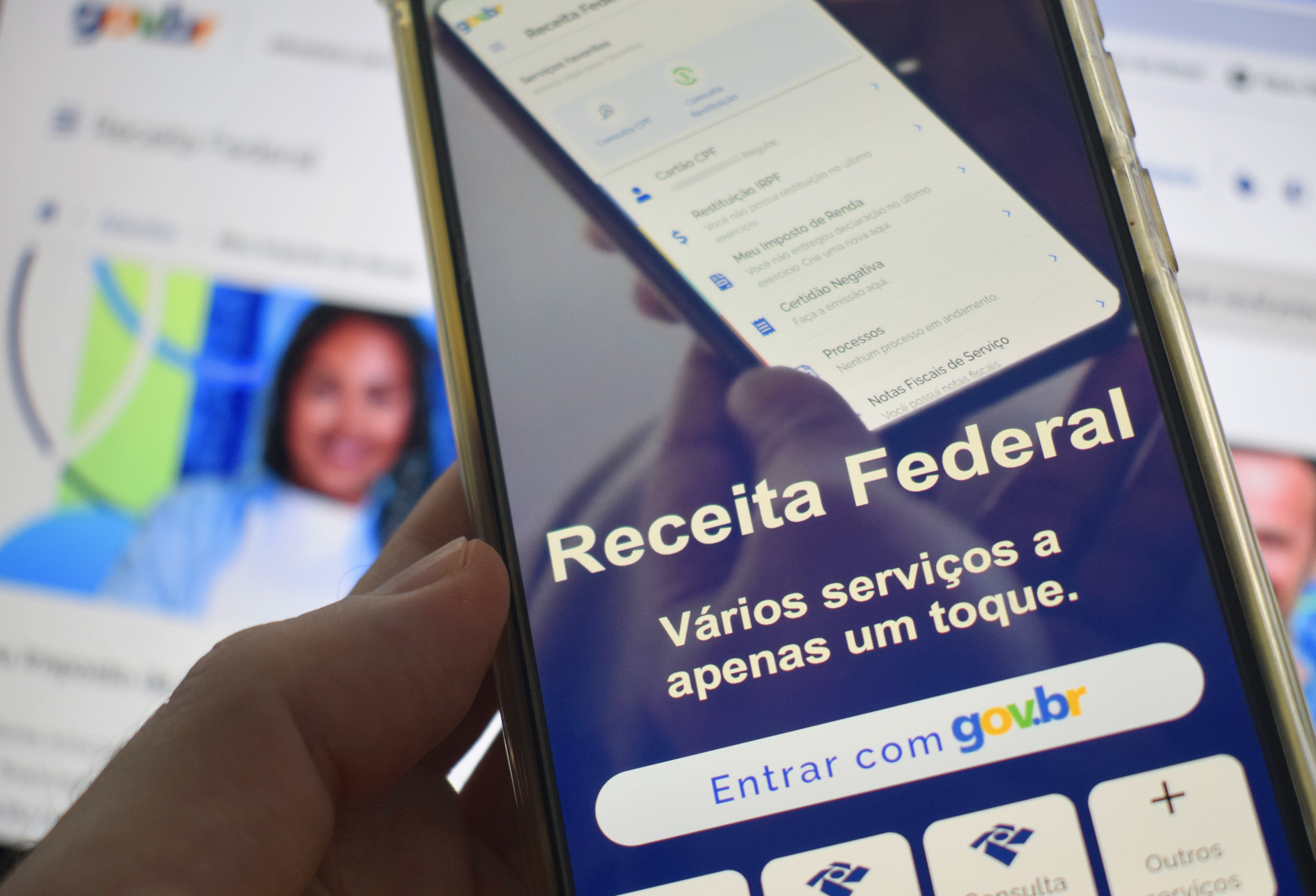 Receita envia carta a mais de 498 mil contribuintes que estão na malha fina; veja como sair