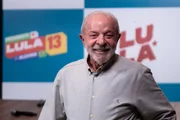 Mendonça manda Lula suspender impulsionamento de posts contra Flávio