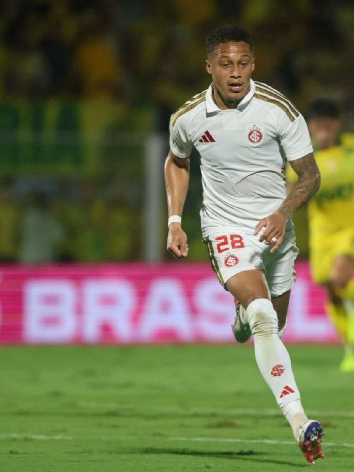 Mirassol bate o Internacional e agrava crise colorada no Brasileirão