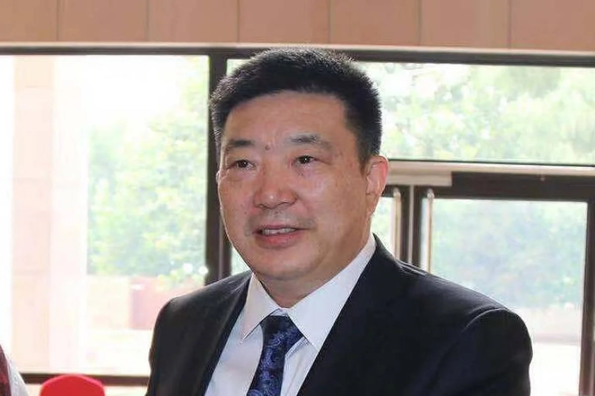 imagem colorida ex-prefeito de wuhan, china, Zhou Xianwang
