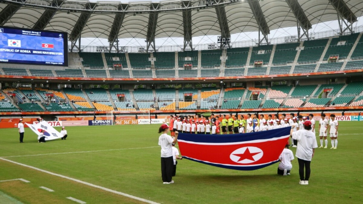 O herói do pênalti lamenta os lugares vazios enquanto a anfitriã Japão conquista o ouro no futebol