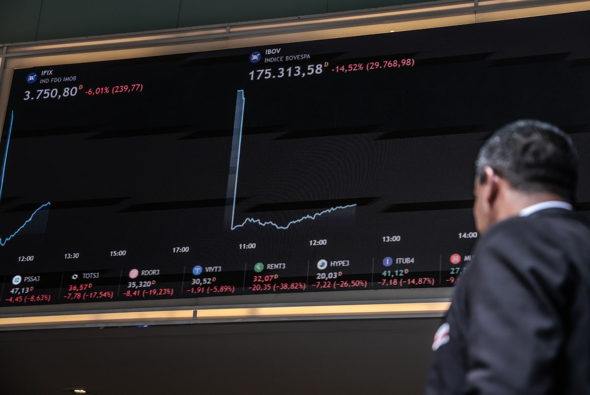 Ibovespa hoje busca recuperação após tombo de quase 14% com reeleição de Lula; dólar recua