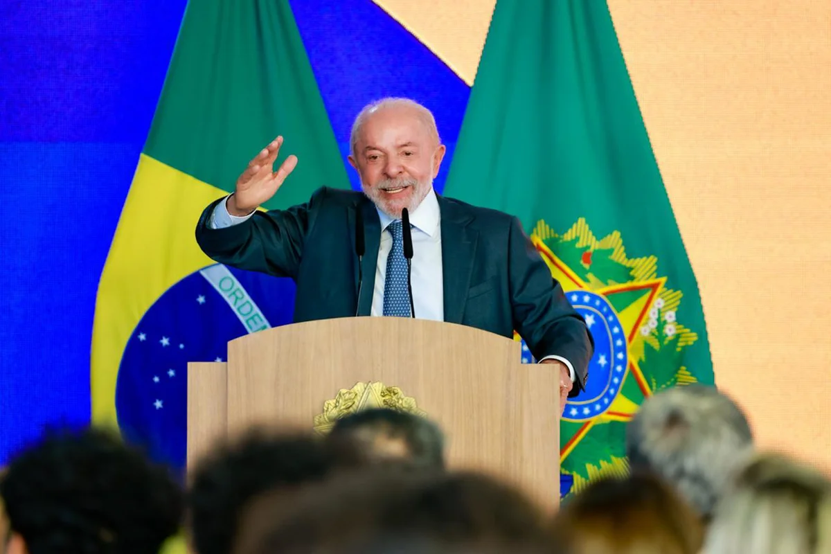Lula: campanha aciona TSE por transporte a quem teve local de votar mudado