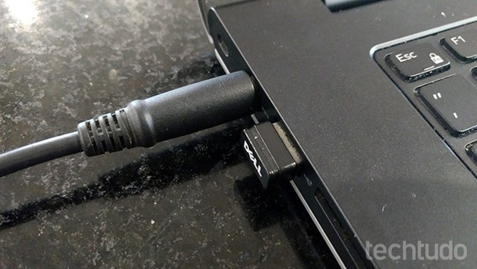 Por que alguns notebooks nunca carregam até 100%?