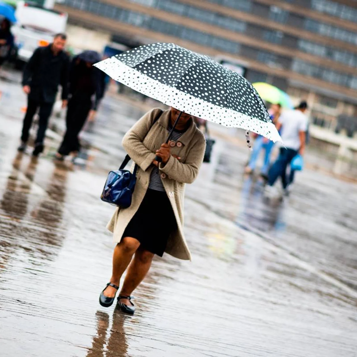 Inmet alerta para risco de tempestades, rajadas de vento e granizo no DF