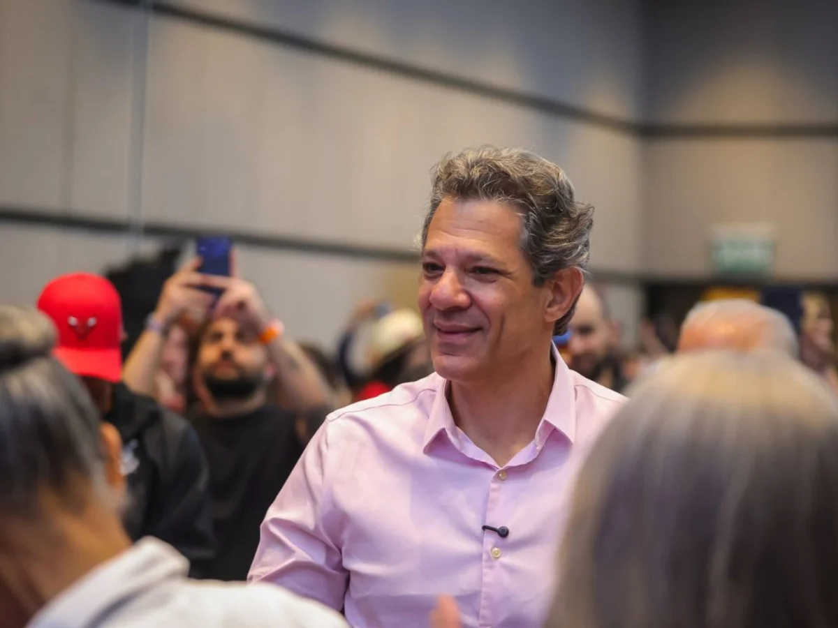 Após derrotas, Haddad ainda é nome do PT mas tem futuro incerto para 2030