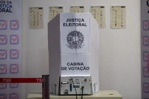 Confira a lista de deputados federais eleitos por Goiás