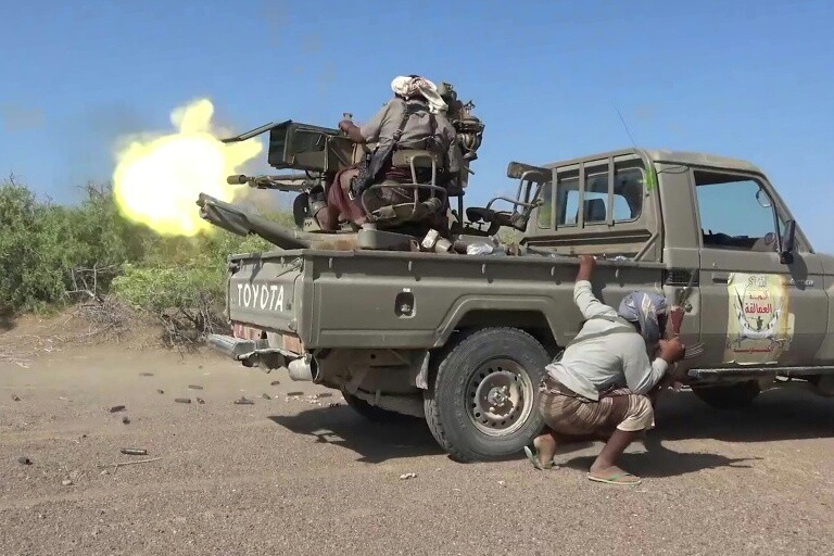 Os Houthis do Iêmen afirmam novos ataques contra aeroportos da Arábia Saudita à medida que o conflito se aprofunda