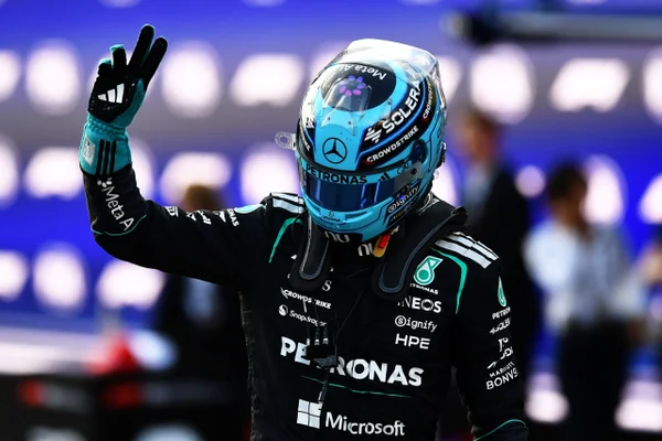 Russell vai largar na última posição no GP de Singapura após falha no motor