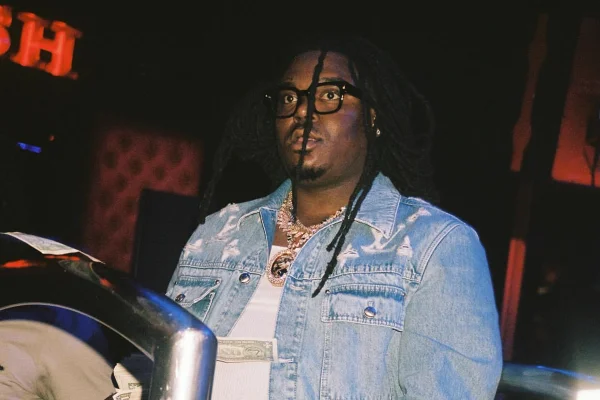 Vídeos mostram rapper Lucki esfaqueado no rosto após briga nos EUA. Veja