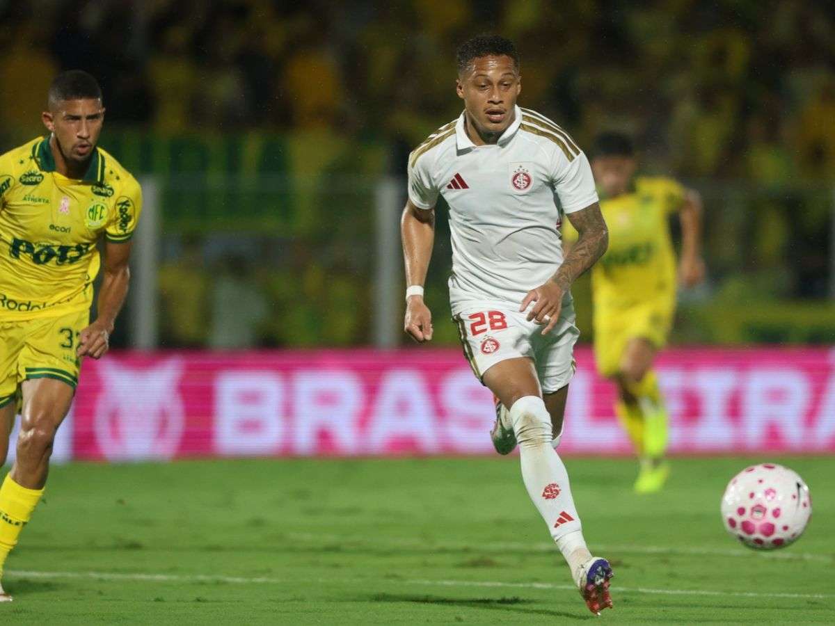 Mirassol bate o Internacional e agrava crise colorada no Brasileirão