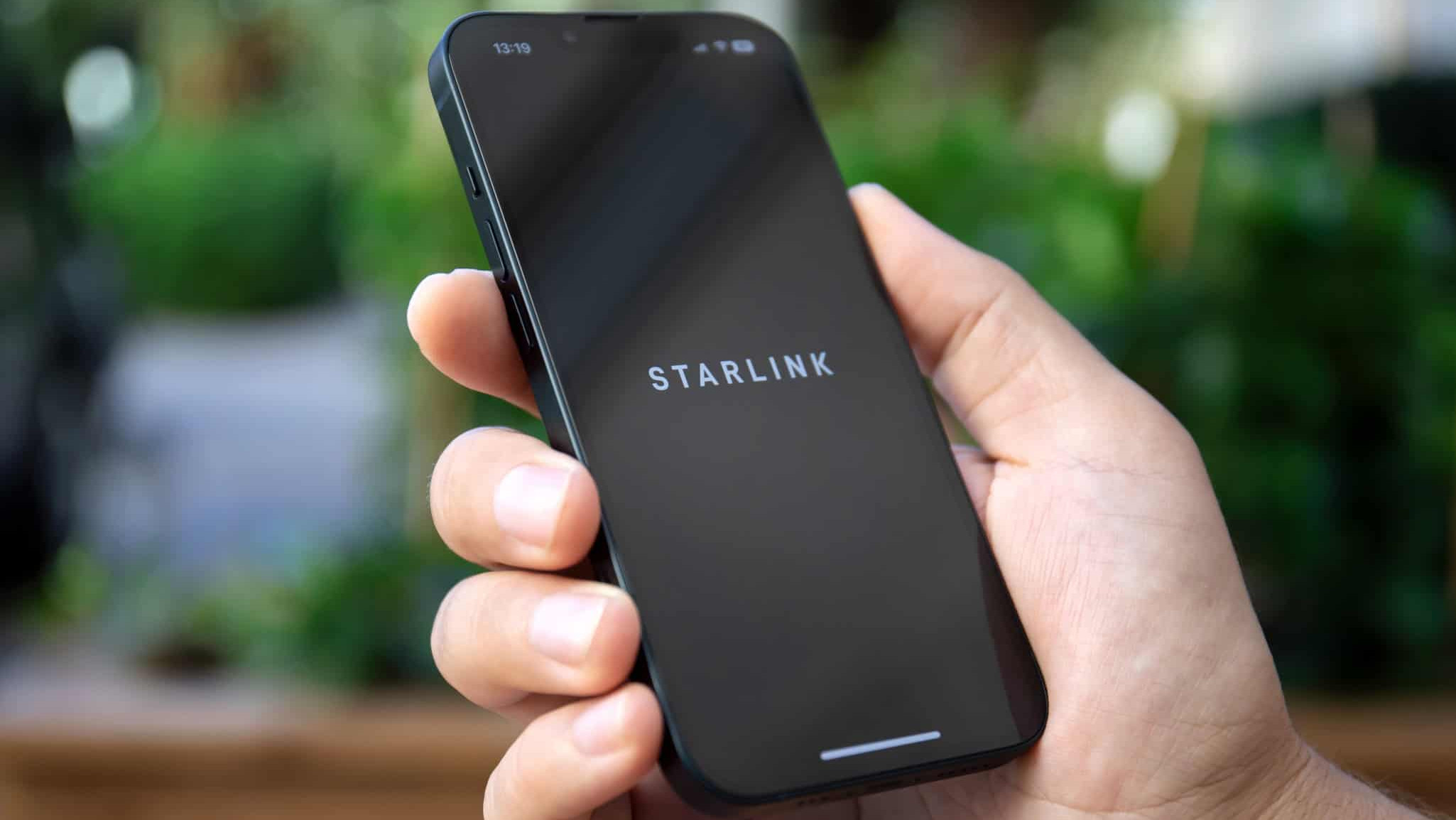Anatel libera frequência para futura internet da Starlink no celular