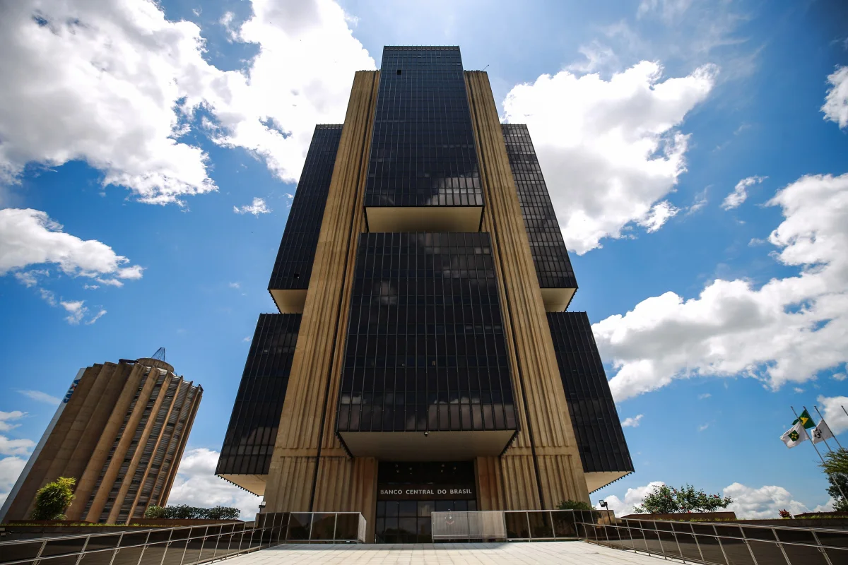 Fachada do edifício sede do Banco Central do Brasil, em Brasília Metrópoles