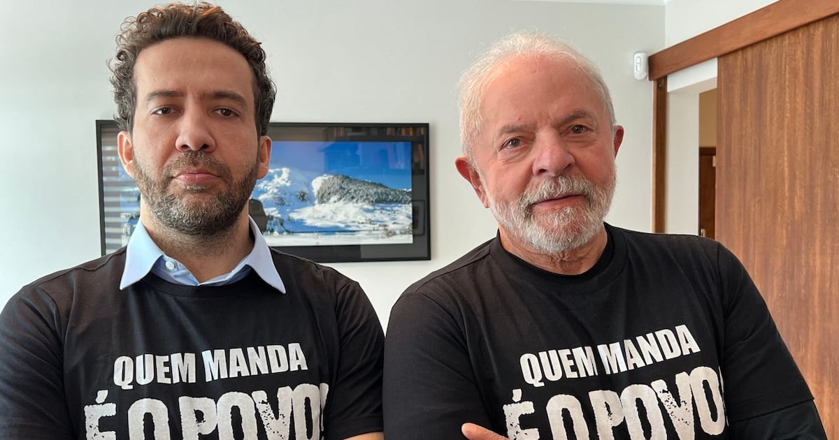 Campanha atende a pedido do TSE e registra ‘Exército do Lula’ após suspensão do canal
