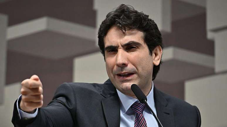 'Desafio de Flávio é ser presidente de direita normal', avalia economista Samuel Pessôa
