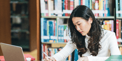 Adotar métodos de estudo eficientes pode ajudar os estudantes a se prepararem melhor para o Enem Foto: BigBlues | Shutterstock / Portal EdiCase