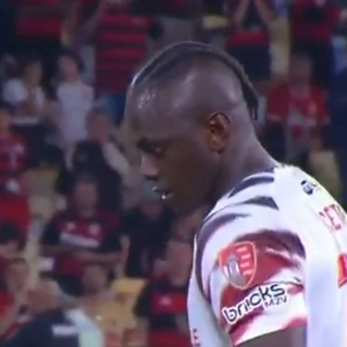 Quem é o jogador do Estudiantes que errou 2 pênaltis na semi contra o Flamengo
