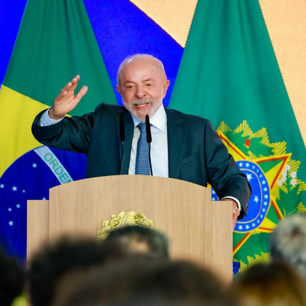 Lula: campanha aciona TSE por transporte a quem teve local de votar mudado